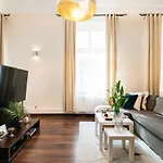 Honey - Loftaffair Apartment *